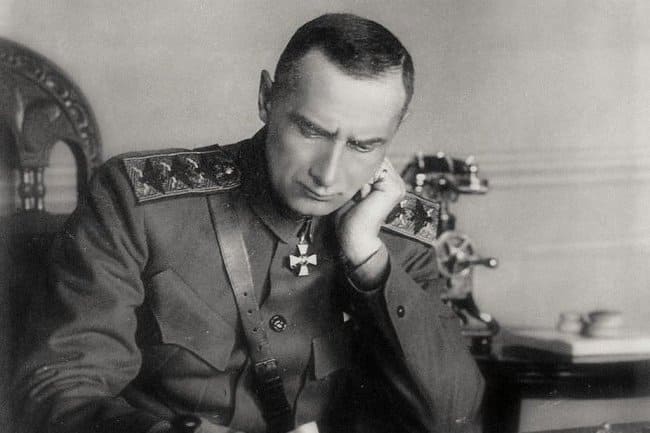 Колчак передал верховную власть генералу Деникину (1920)