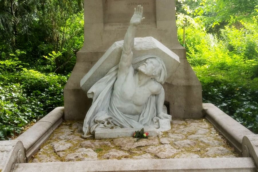 могила Жюль Верна