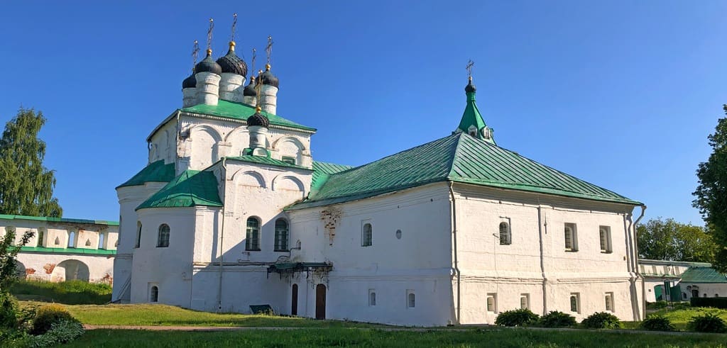 успенская церковь александровского кремля