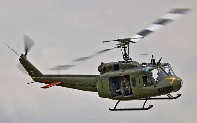  Bell UH-1    