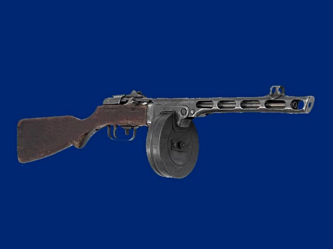 День принятии на вооружение  пистолета-пулемета Шпагина (1940)