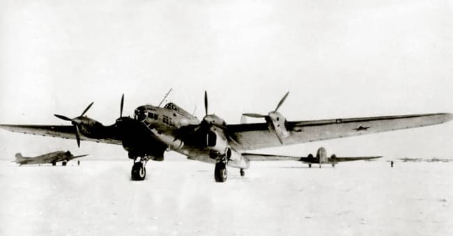 Пе-8 (ТБ-7) — тяжелый бомбардировщик