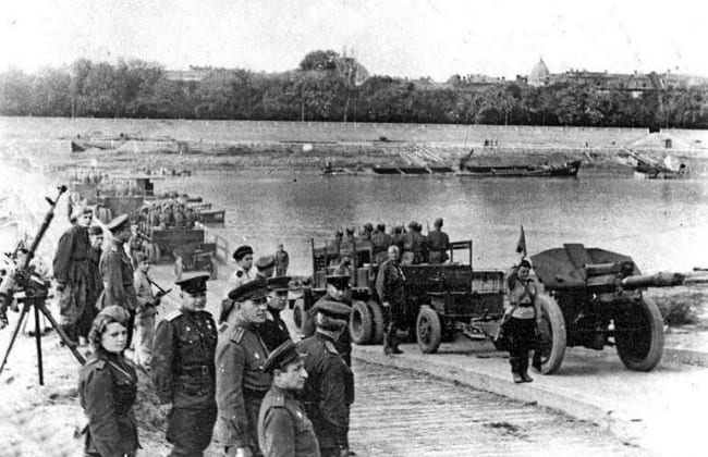 День начала Будапештской наступательной операции (1944)