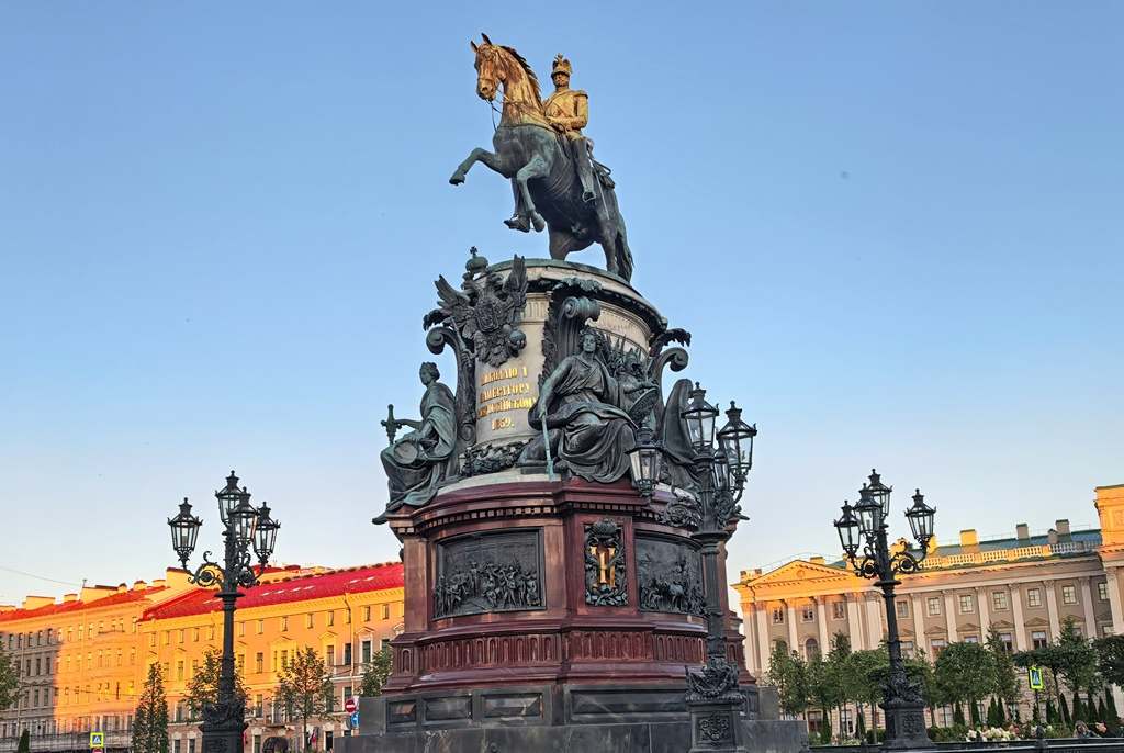Памятник Николаю I в Санкт-Петербурге