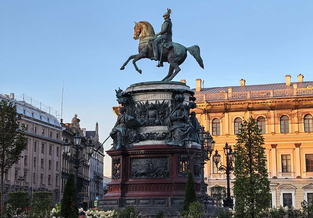 Памятник Николаю I в Санкт-Петербурге